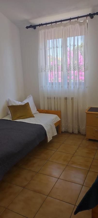 Villa Kadinela, 200M From Kamenjak, Huge Quiet Garden With Barbecue, 2 New Kitchens Premantura Extérieur photo