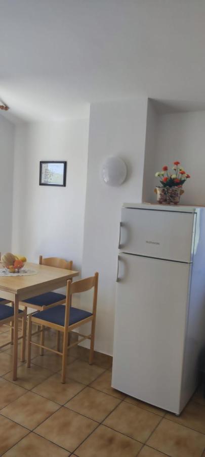 Villa Kadinela, 200M From Kamenjak, Huge Quiet Garden With Barbecue, 2 New Kitchens Premantura Extérieur photo