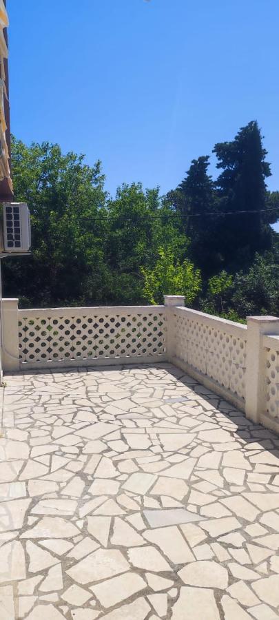 Villa Kadinela, 200M From Kamenjak, Huge Quiet Garden With Barbecue, 2 New Kitchens Premantura Extérieur photo