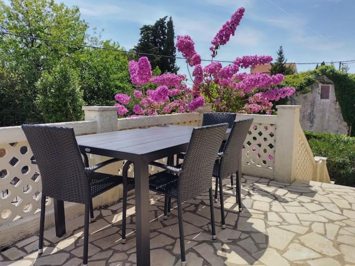 Villa Kadinela, 200M From Kamenjak, Huge Quiet Garden With Barbecue, 2 New Kitchens Premantura Extérieur photo