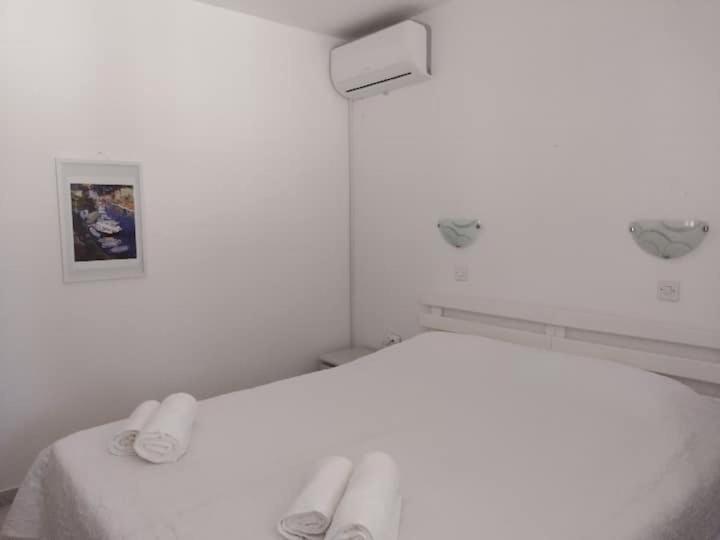 Villa Kadinela, 200M From Kamenjak, Huge Quiet Garden With Barbecue, 2 New Kitchens Premantura Extérieur photo