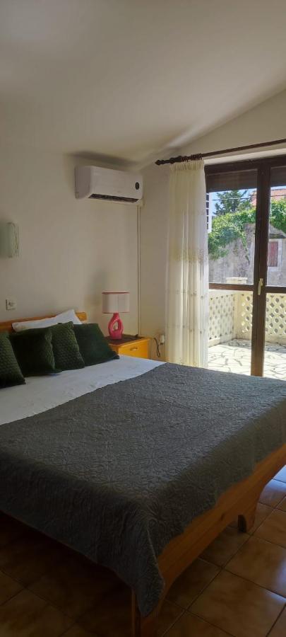 Villa Kadinela, 200M From Kamenjak, Huge Quiet Garden With Barbecue, 2 New Kitchens Premantura Extérieur photo