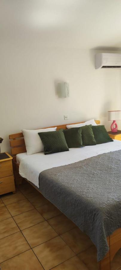 Villa Kadinela, 200M From Kamenjak, Huge Quiet Garden With Barbecue, 2 New Kitchens Premantura Extérieur photo