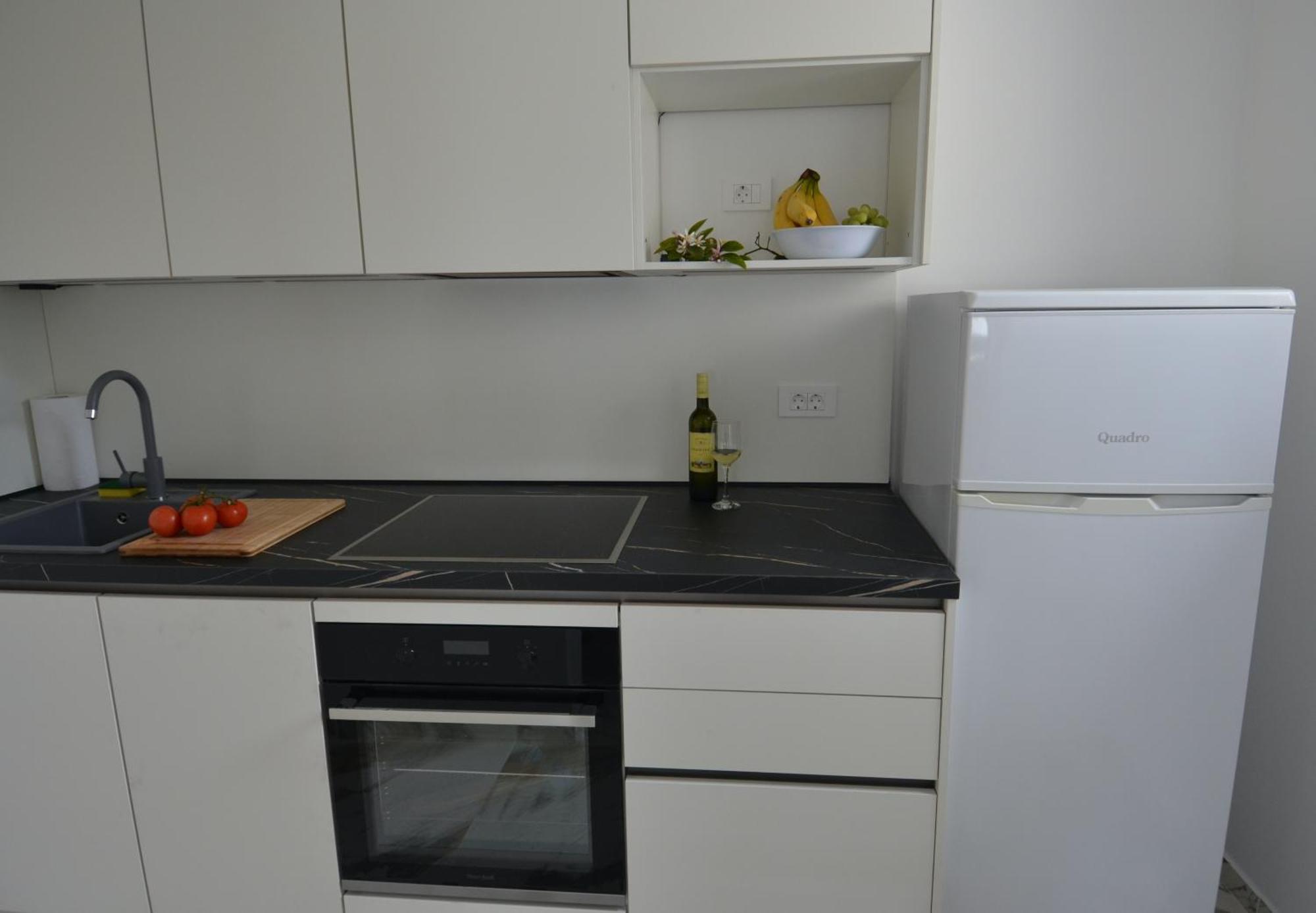 Villa Kadinela, 200M From Kamenjak, Huge Quiet Garden With Barbecue, 2 New Kitchens Premantura Extérieur photo